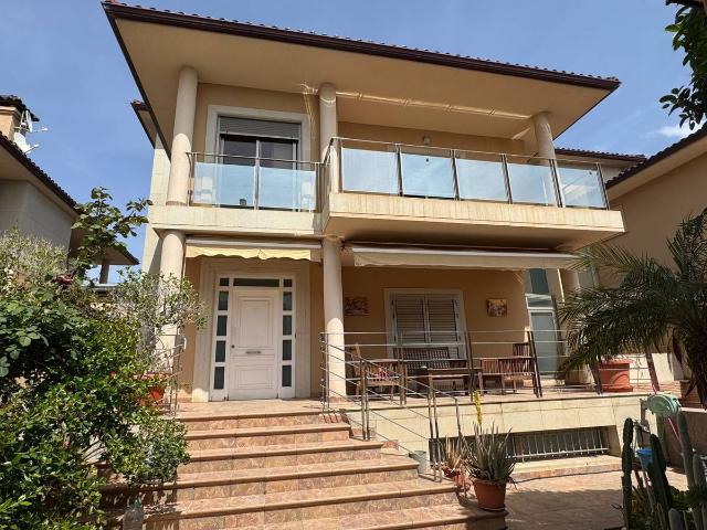 Casa chalet en Venta en Ciutat Jardí Torreta Verdí