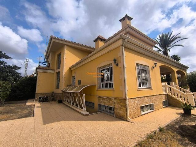 Casa chalet en Venta en Ciutat Jardí Torreta Verdí