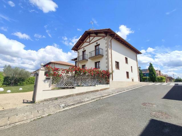 Casa chalet en Venta en Cizur