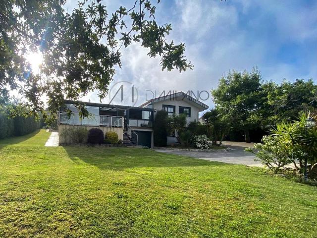 Casa chalet en Venta en Combarro