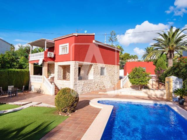 Casa chalet en Venta en Cometa