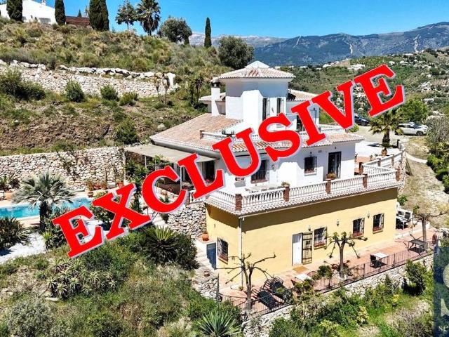 Casa chalet en Venta en Cómpeta