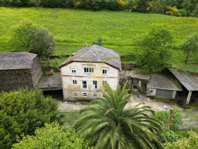 Casa chalet en Venta en Coaña