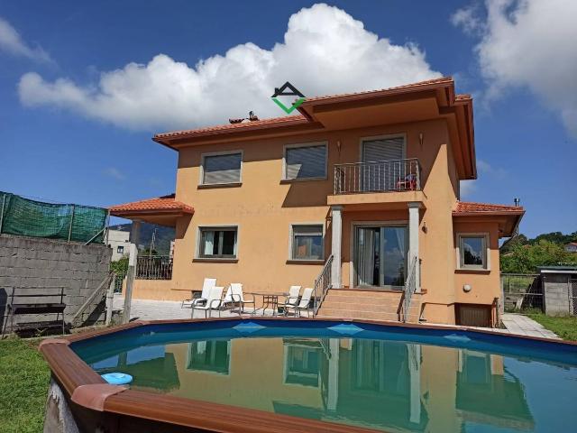 Casa chalet en Venta en Coiro