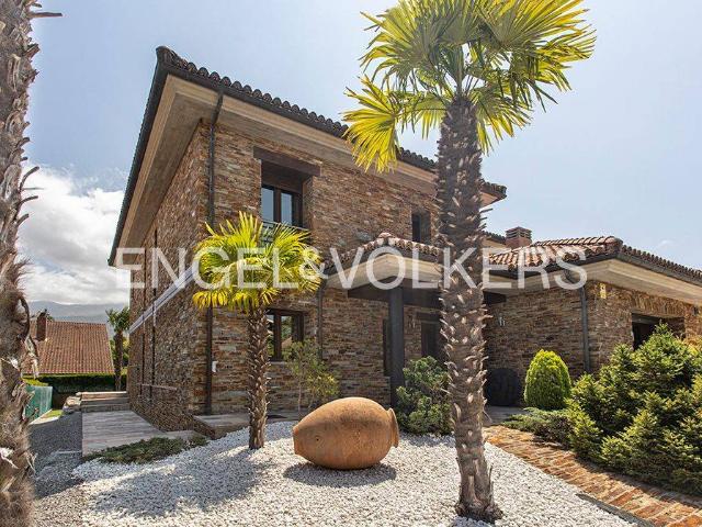 Casa chalet en Venta en Colunga