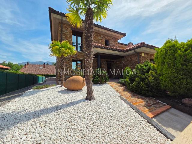 Casa chalet en Venta en Colunga
