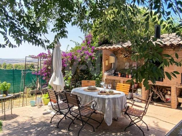 Casa chalet en Venta en Colmenar de Oreja