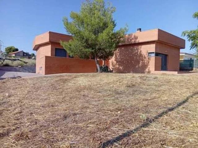 Casa chalet en Venta en Colmenar de Oreja