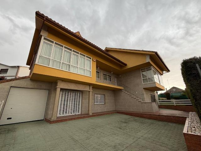 Casa chalet en Venta en Coruxo Oia Saiáns