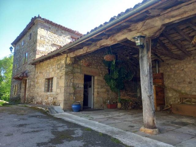 Casa chalet en Venta en Corvera de Toranzo