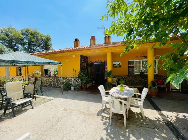 Casa chalet en Venta en Corbera de Llobregat