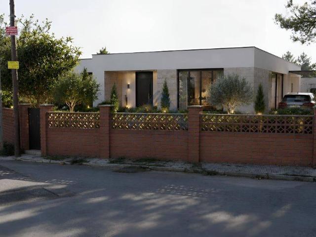 Casa chalet en Venta en Corbera de Llobregat