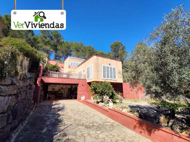 Casa chalet en Venta en Corbera de Llobregat