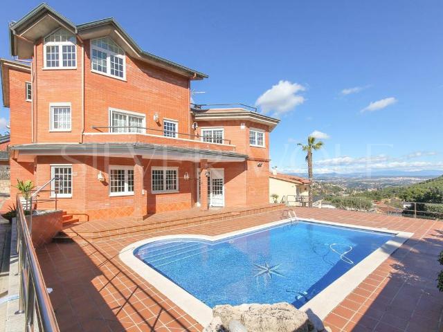 Casa chalet en Venta en Corbera de Llobregat
