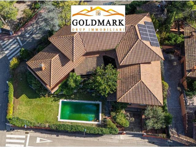 Casa chalet en Venta en Corbera de Llobregat