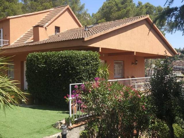 Casa chalet en Venta en Corbera de Llobregat