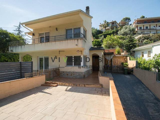Casa chalet en Venta en Corbera de Llobregat