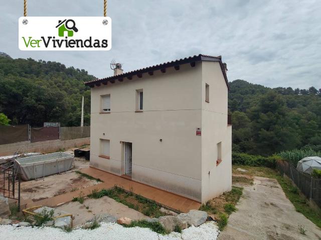 Casa chalet en Venta en Corbera de Llobregat