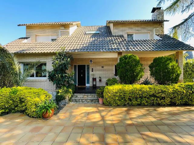 Casa chalet en Venta en Corbera de Llobregat
