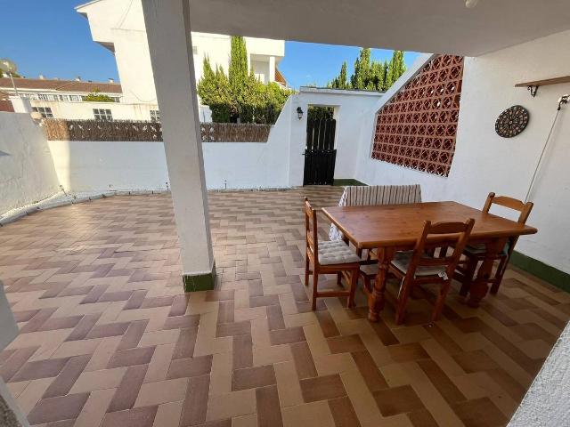Casa chalet en Venta en Corinto Almarda