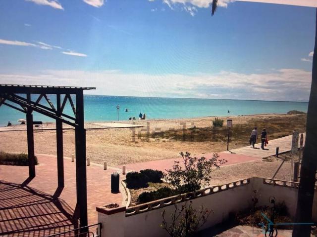 Casa chalet en Venta en Corinto Almarda