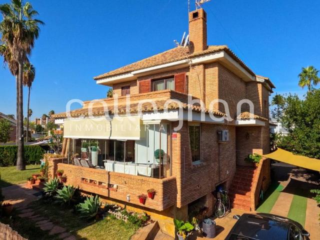 Casa chalet en Venta en Corinto Almarda