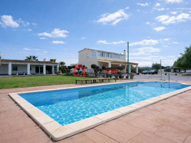 Casa chalet en Venta en Corinto Almarda
