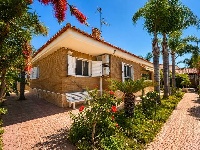 Casa chalet en Venta en Corinto Almarda