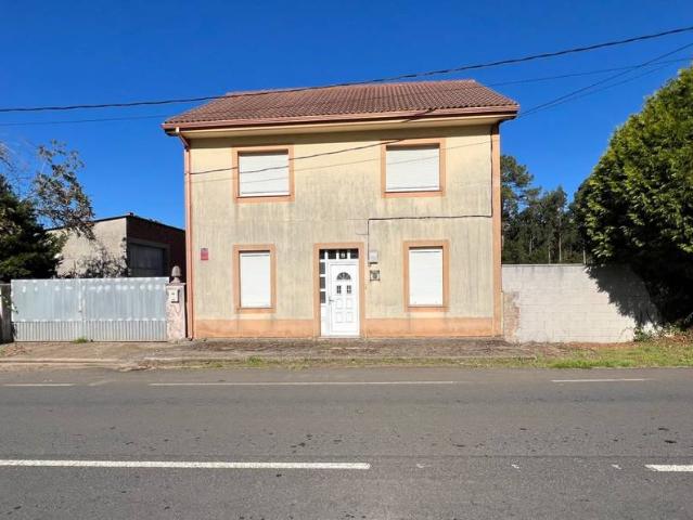 Casa chalet en Venta en Coristanco
