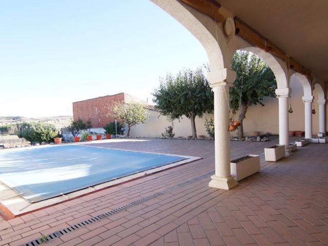 Casa chalet en Venta en Corrales del Vino