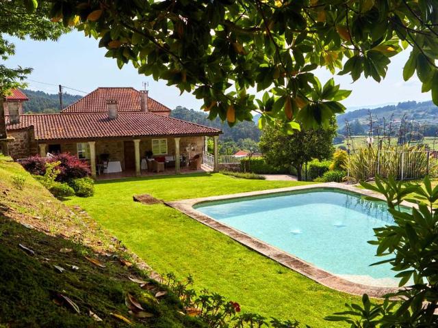 Casa chalet en Venta en Cotobade