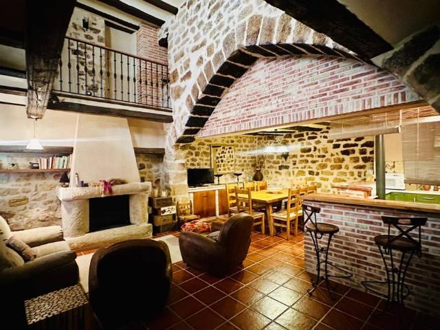 Casa chalet en Venta en Cretas