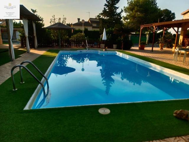 Casa chalet en Venta en Crevillent