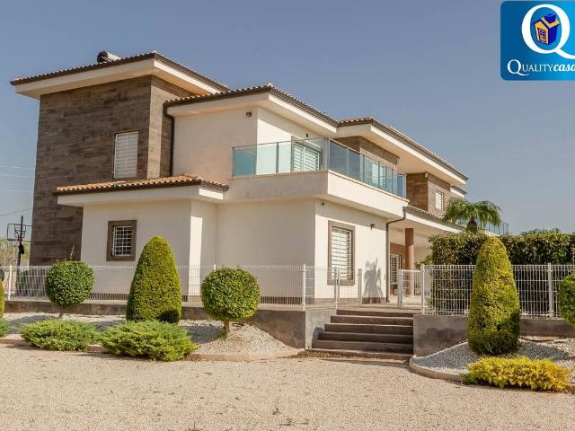 Casa chalet en Venta en Crevillent