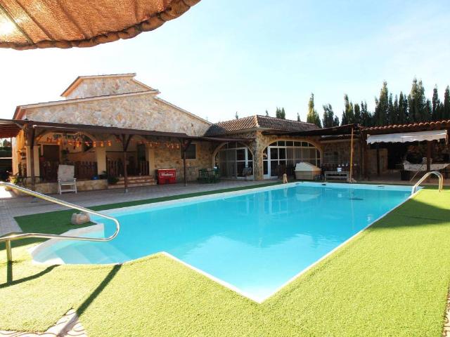 Casa chalet en Venta en Crevillent