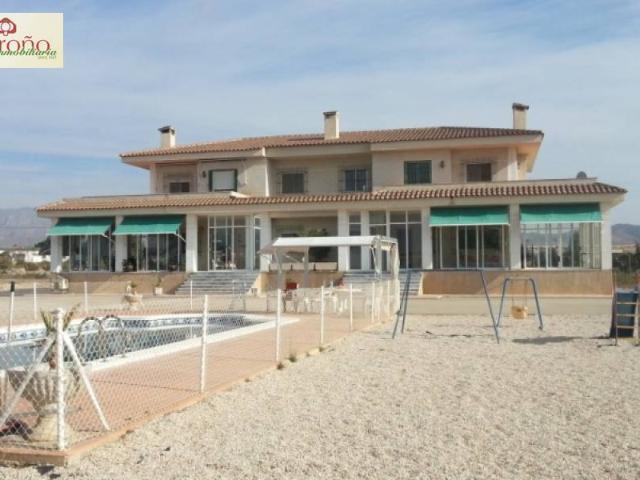 Casa chalet en Venta en Crevillent