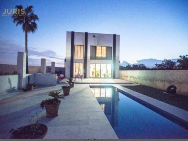 Casa chalet en Venta en Crevillent