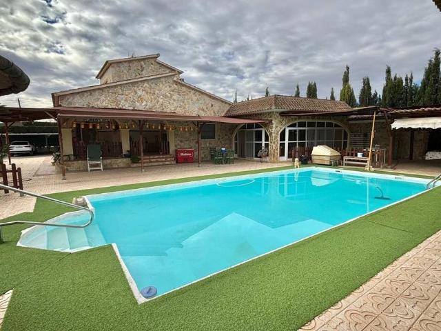 Casa chalet en Venta en Crevillent