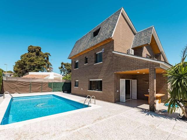 Casa chalet en Venta en Creixell