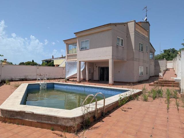 Casa chalet en Venta en Creixell
