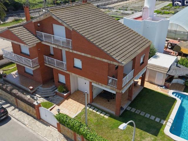 Casa chalet en Venta en Creixell