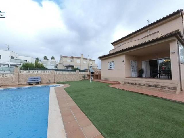Casa chalet en Venta en Creixell