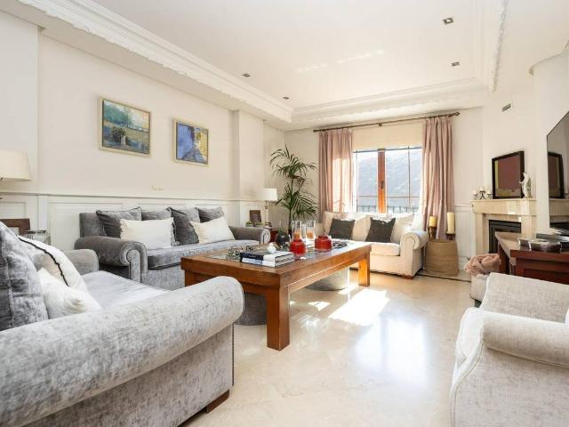 Casa chalet en Venta en Crta. De la Sierra