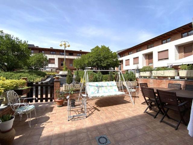 Casa chalet en Venta en Crucero Aquende