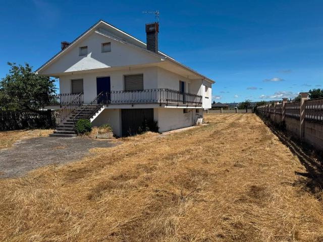Casa chalet en Venta en Cuatro Vientos