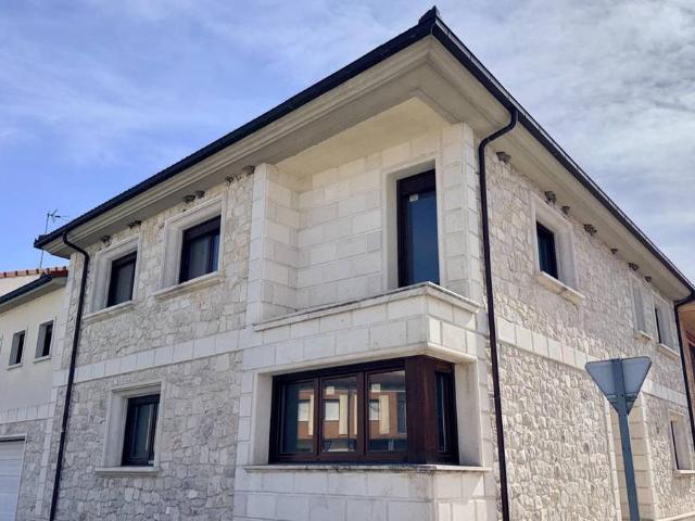 Casa chalet en Venta en Cuéllar