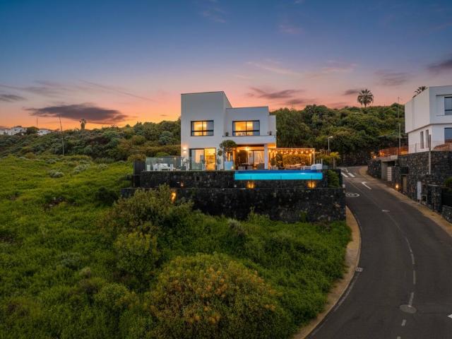 Casa chalet en Venta en Cuesta de la Villa