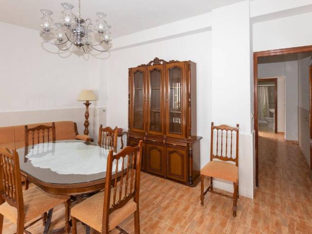 Casa chalet en Venta en Cúllar Vega