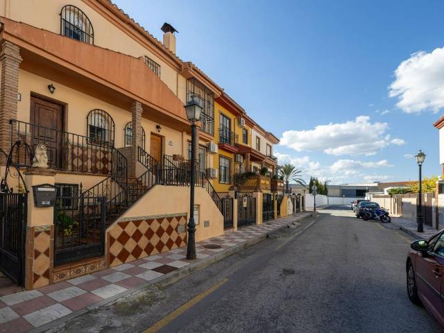 Casa chalet en Venta en Cúllar Vega