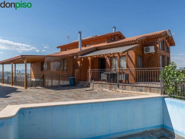 Casa chalet en Venta en Cúllar Vega